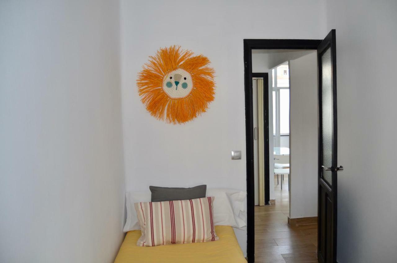Apartamento Completamente Equipado En Ferrol. Apartment Exterior photo