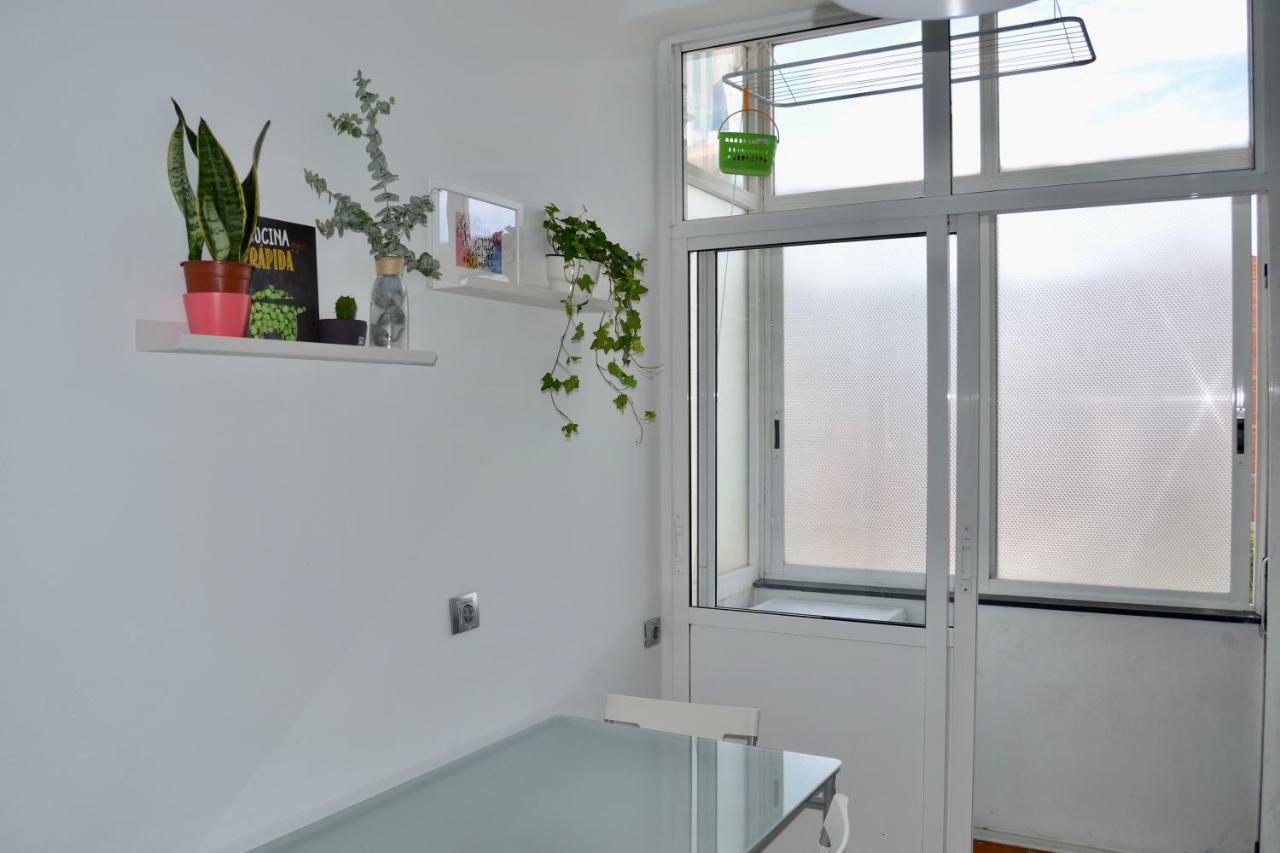 Apartamento Completamente Equipado En Ferrol. Apartment Exterior photo